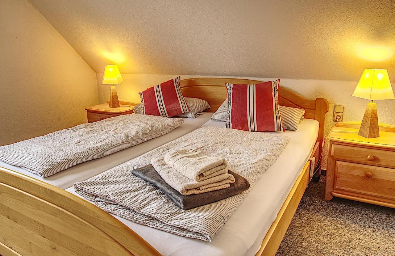 Ferienhaus Robbers Mit 3 Schlafzimmer Hatten Exterior photo